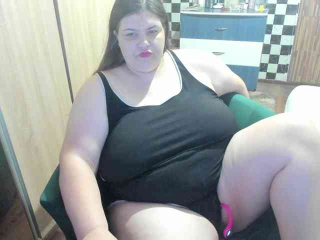 Ionysexylips69 webcam