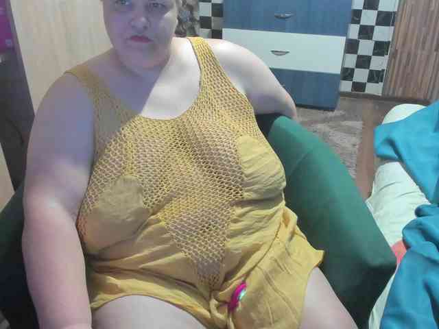 Ionysexylips69 webcam