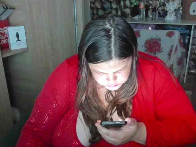 Ionysexylips69