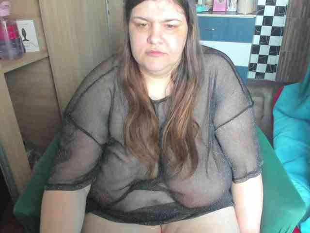 Ionysexylips69 webcam