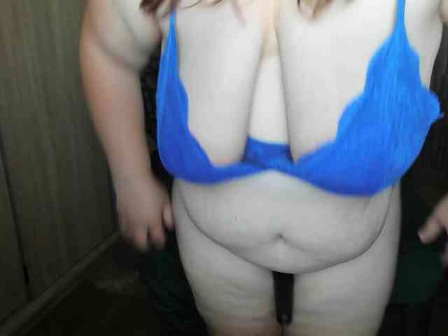 Ionysexylips69 webcam