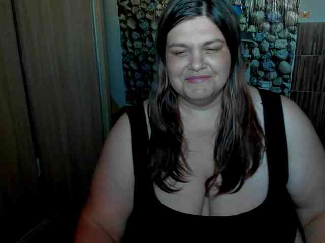 Ionysexylips69 webcam