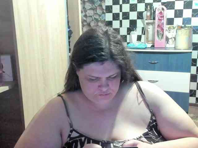 Ionysexylips69 webcam