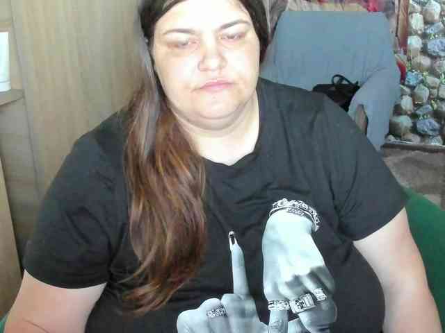 Ionysexylips69 webcam