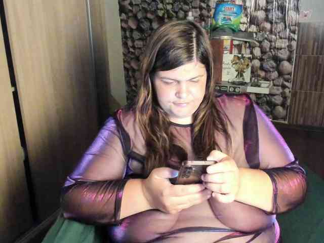 Ionysexylips69 webcam