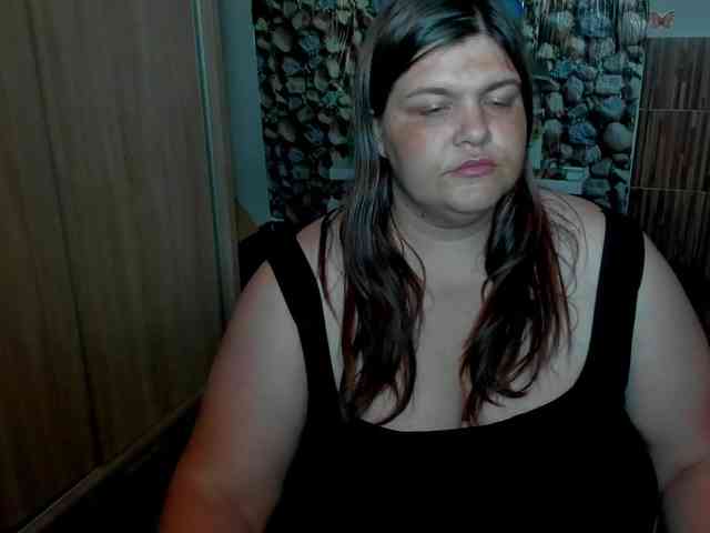 Ionysexylips69 webcam