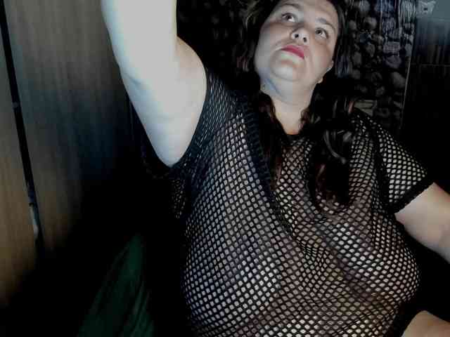 Ionysexylips69 webcam