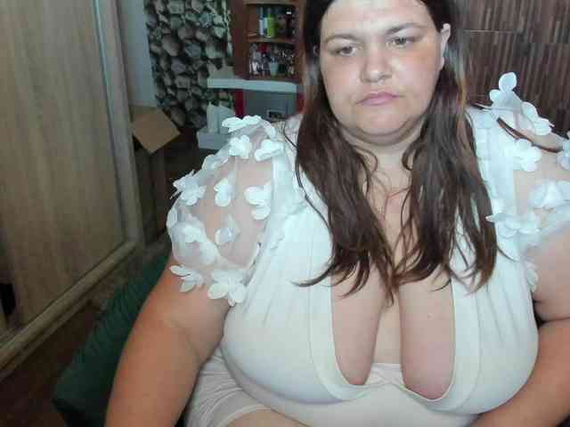 Ionysexylips69 webcam