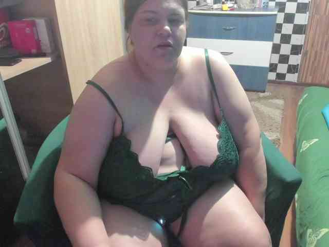 Ionysexylips69 webcam