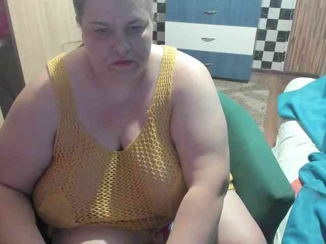Ionysexylips69 webcam