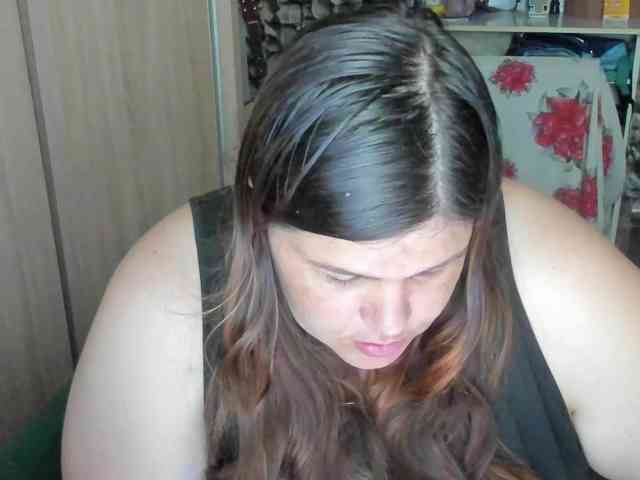 Ionysexylips69 webcam