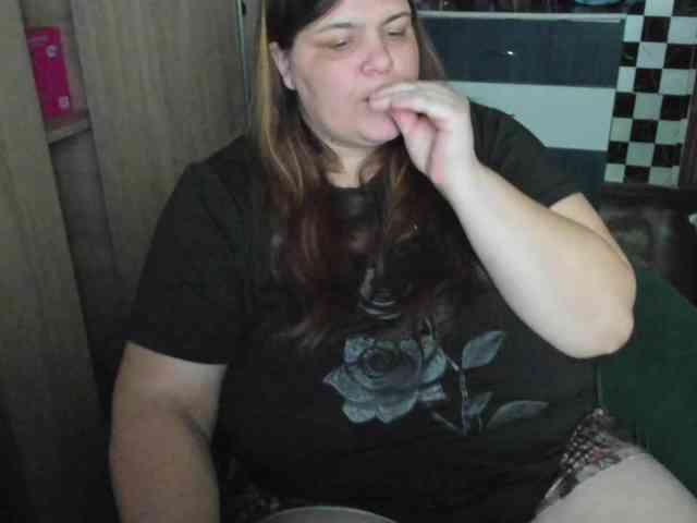 Ionysexylips69 webcam