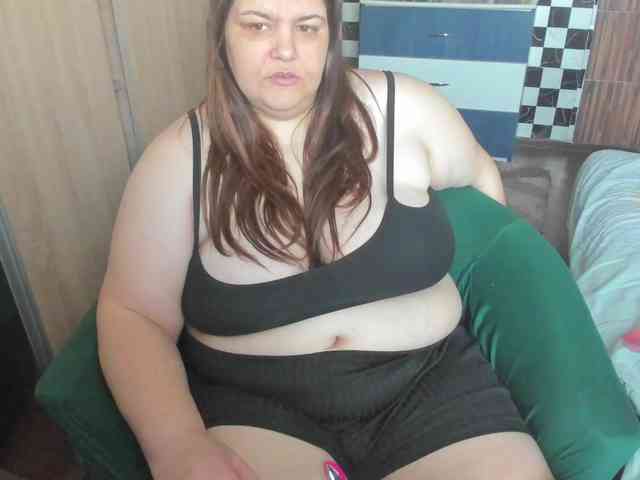 Ionysexylips69 webcam