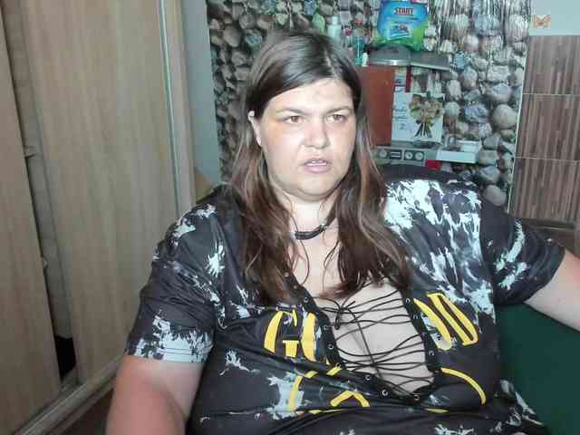 Ionysexylips69 webcam