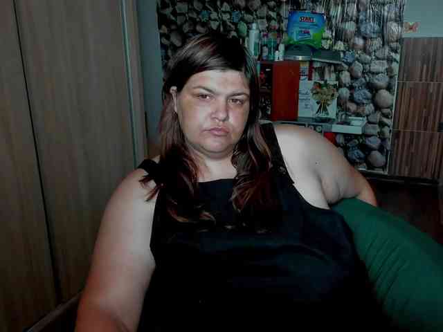 Ionysexylips69 webcam