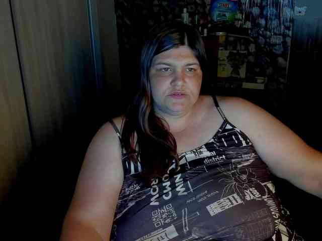 Ionysexylips69 webcam