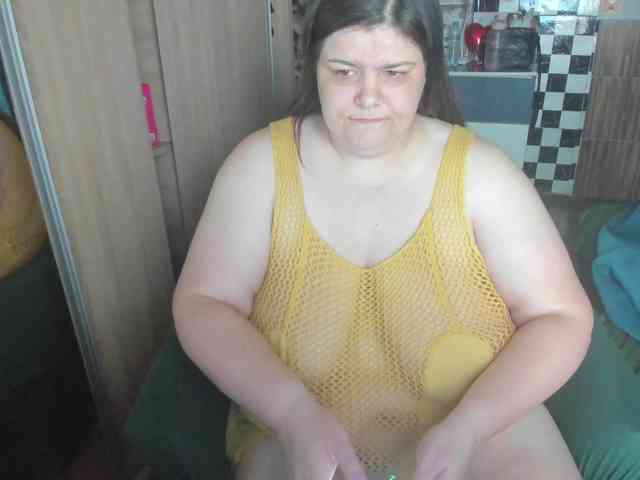 Ionysexylips69 webcam