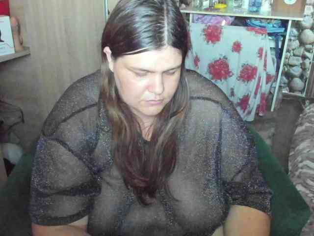Ionysexylips69