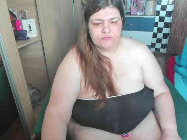 Ionysexylips69 webcam