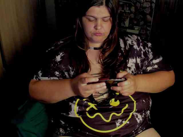 Ionysexylips69 webcam