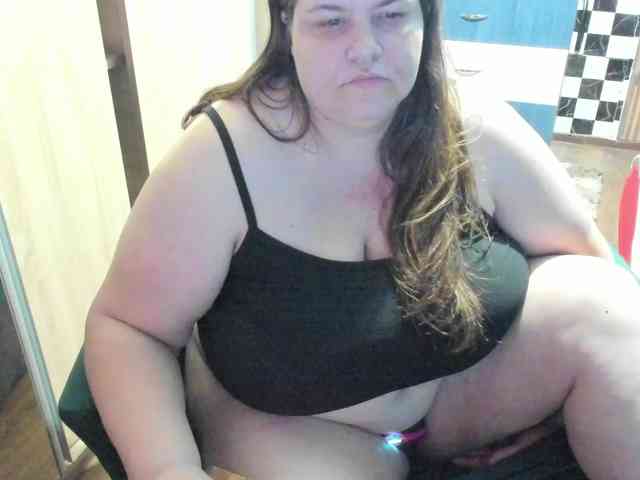 Ionysexylips69 webcam