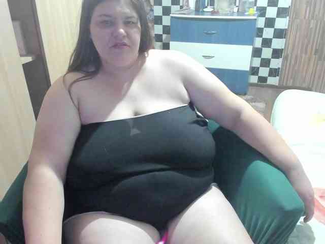 Ionysexylips69 webcam