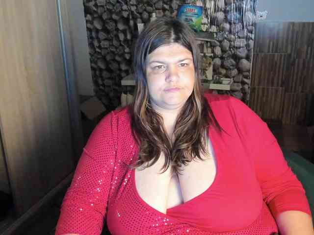 Ionysexylips69 webcam