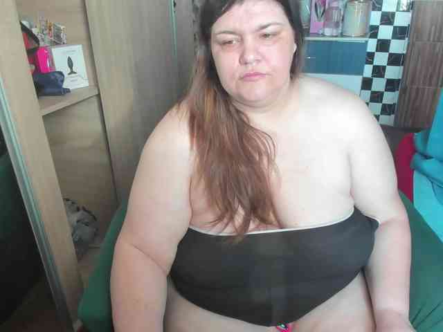 Ionysexylips69 webcam