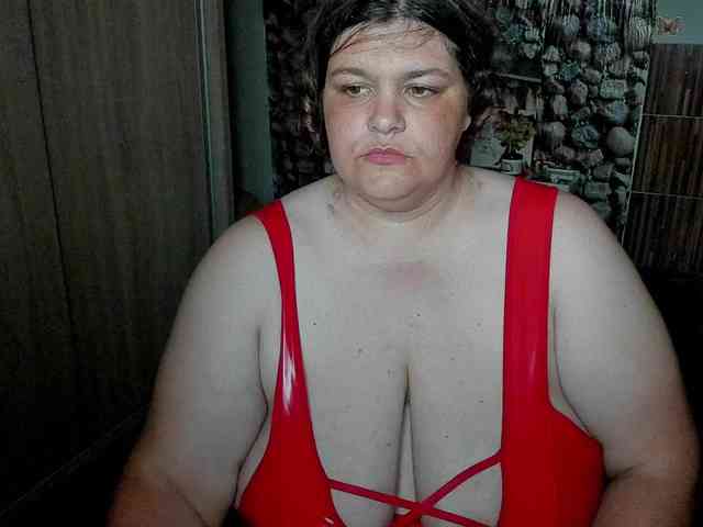Ionysexylips69 webcam