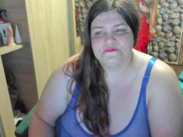 Ionysexylips69 webcam