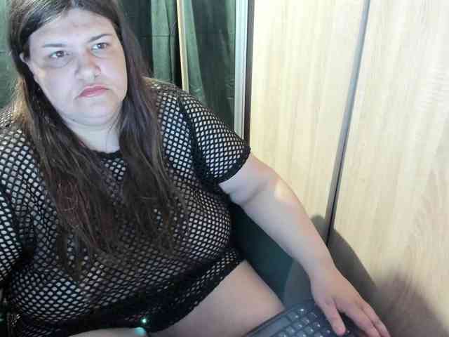 Ionysexylips69 webcam