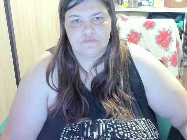 Ionysexylips69 webcam