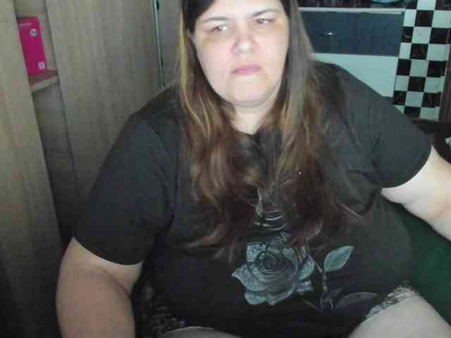 Ionysexylips69 webcam