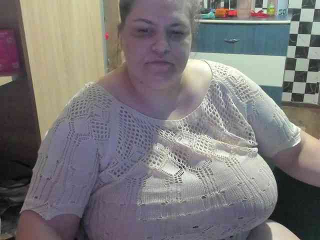 Ionysexylips69 webcam