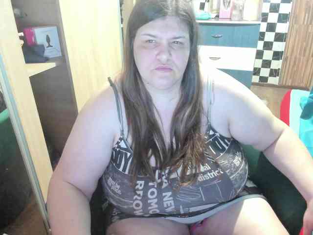 Ionysexylips69 webcam