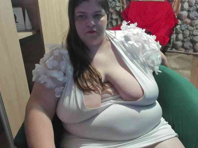 Ionysexylips69 webcam