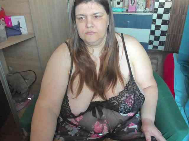 Ionysexylips69 webcam