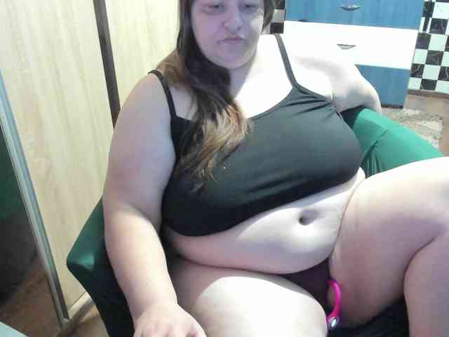 Ionysexylips69 webcam