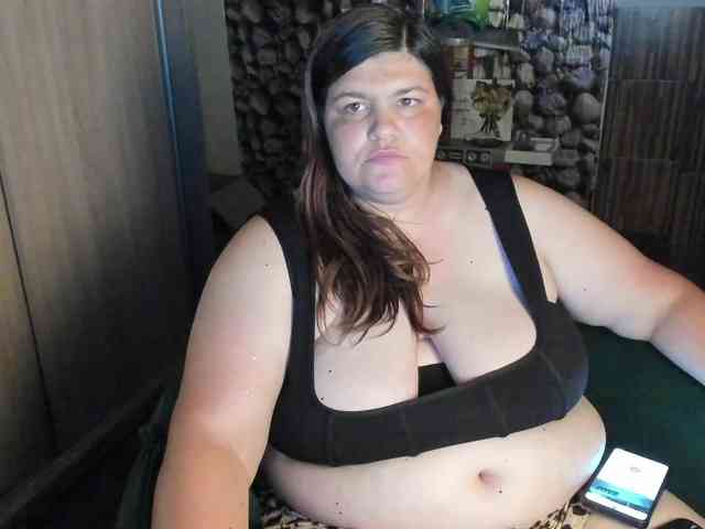 Ionysexylips69 webcam