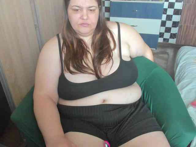 Ionysexylips69 webcam