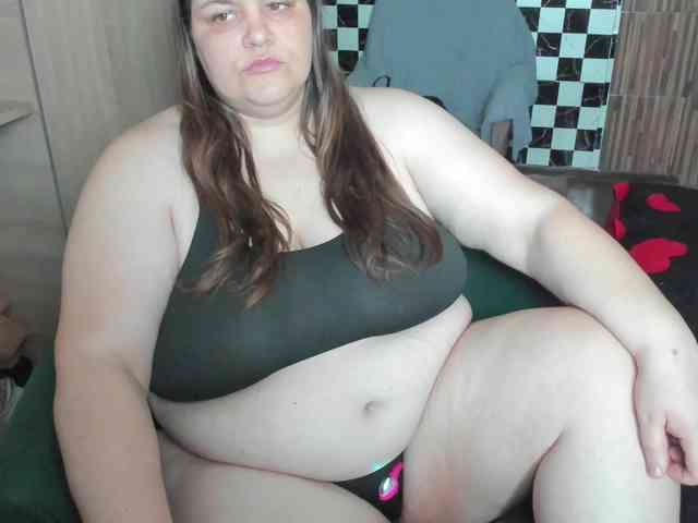 Ionysexylips69 webcam