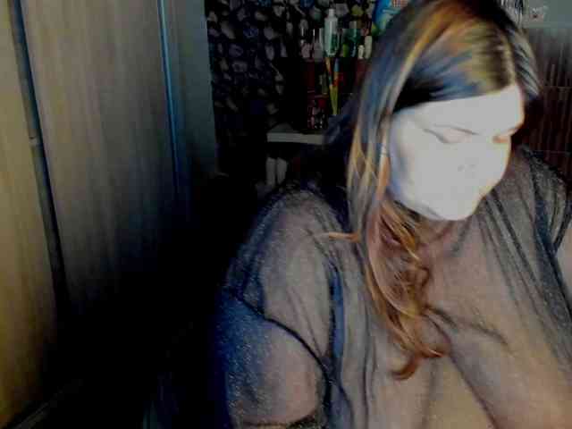 Ionysexylips69