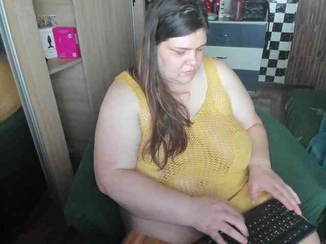 Ionysexylips69 webcam