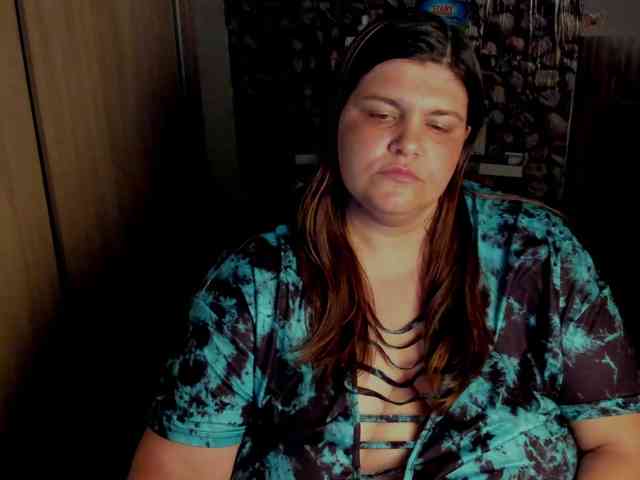 Ionysexylips69 webcam