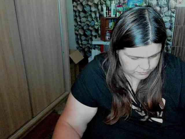 Ionysexylips69 webcam