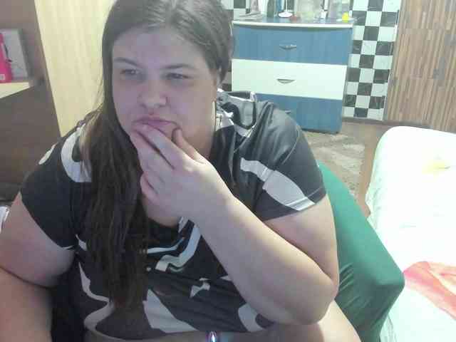 Ionysexylips69 webcam