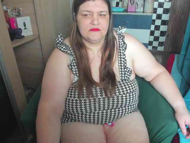 Ionysexylips69 webcam