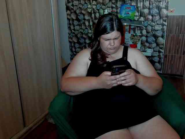 Ionysexylips69 webcam