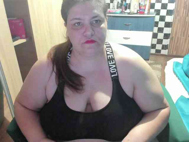 Ionysexylips69 webcam