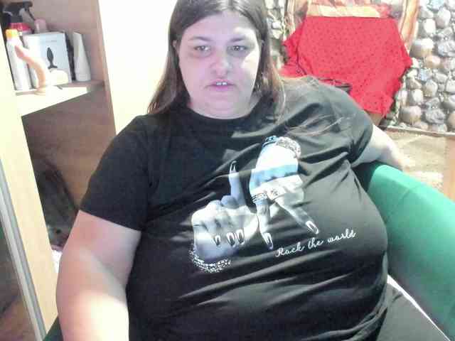 Ionysexylips69 webcam